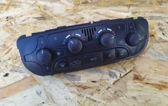 Mercedes-Benz C W203 Climate control unit EEEEEEEE
