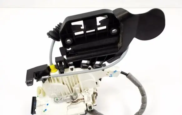 Mercedes-Benz ML W166 Front door lock A1667200435