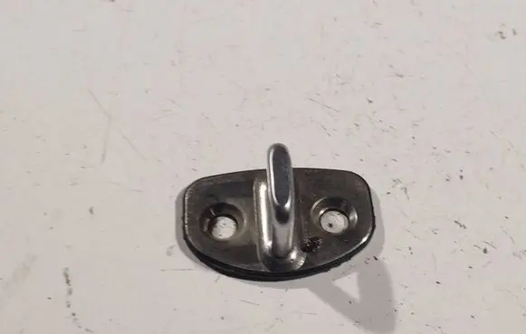 Skoda Fabia Mk2 (5J) Rear door lock loop/hook striker 