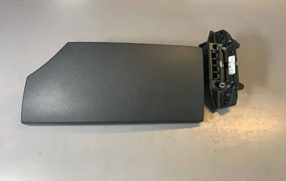 BMW 5 E60 E61 Armrest 7060052 51167060052