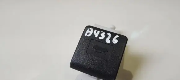 Toyota Avensis T250 Engine bonnet (hood) release handle