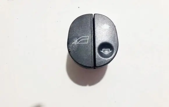 Ford Fusion Electric window control switch 03153400