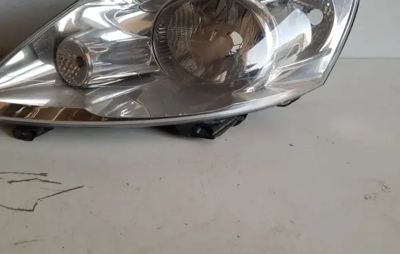 Peugeot Expert Headlight/headlamp 89901161