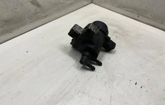 Renault Laguna II Turbo solenoid valve 7700113071