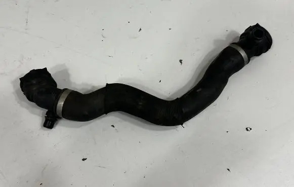 BMW X6 F16 Engine coolant pipe/hose 8514218