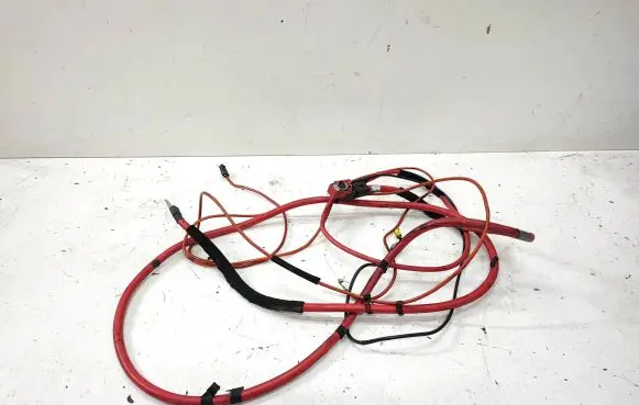 Positive cable (battery)