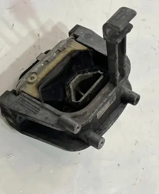 Audi A3 S3 8V Engine mounting bracket 5Q0199262DE
