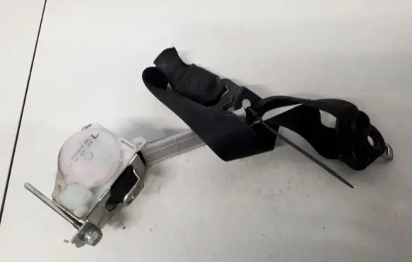 Opel Zafira A Front seatbelt