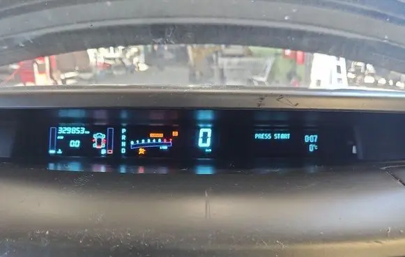 Speedometer (instrument cluster)