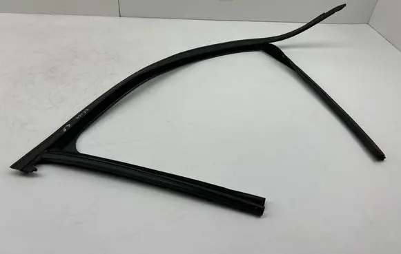 Volvo XC60 Rubber seal front door window/glass 31479776