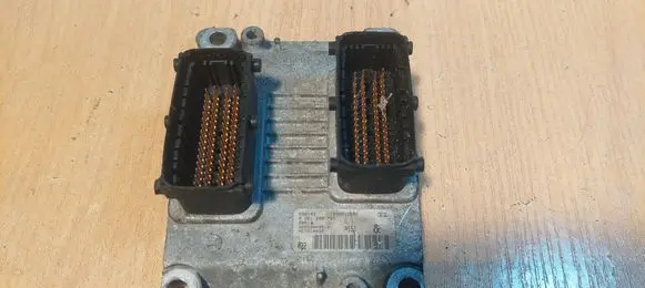 Alfa Romeo GT Engine control unit/module ECU 0261208725 00552049910 ME731A037