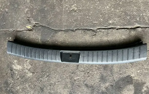 Hyundai Santa Fe Trunk/boot sill cover protection 85770S1000
