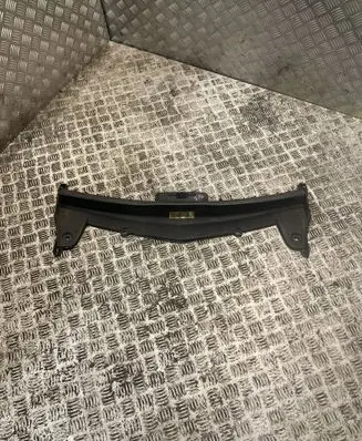 Mercedes-Benz E W213 Radiator trim 2135001900 A2135001900