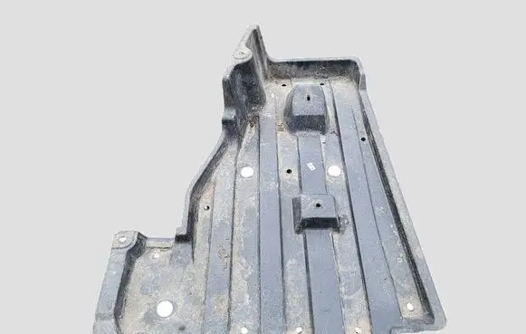 Toyota Corolla Verso AR10 Engine splash shield/under tray 583980F010
