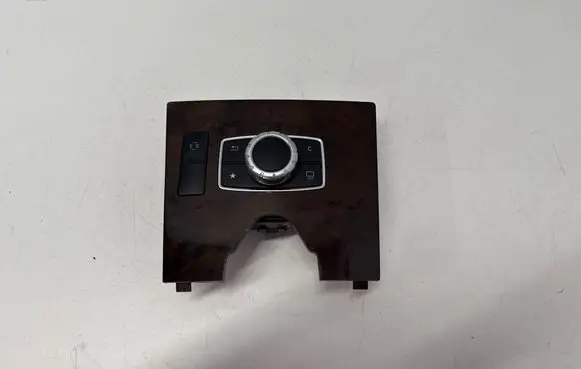 Mercedes-Benz E W212 Head unit multimedia control A2129051302 A2126806893