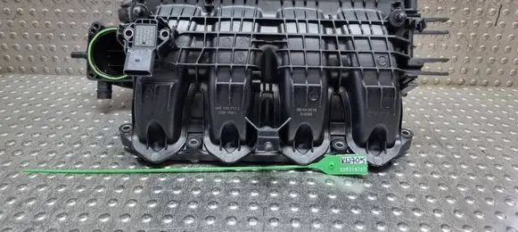Volkswagen Golf VII Intake manifold S26378705 04E129711J 04E129749J
