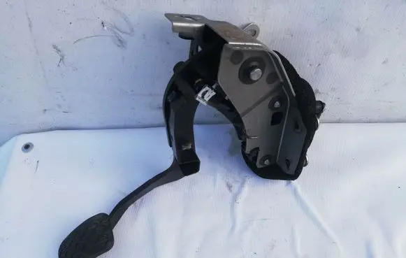 Clutch pedal
