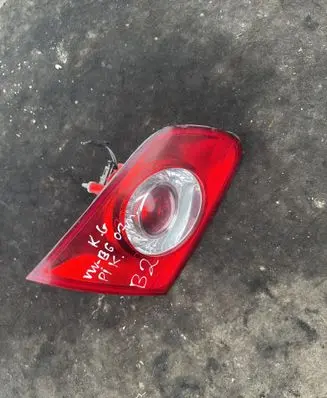 Tailgate rear/tail lights