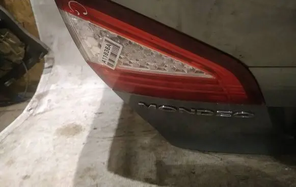 Ford Mondeo MK IV Tailgate rear/tail lights 