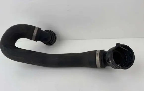 Opel Meriva B Engine coolant pipe/hose 13361948 565548547