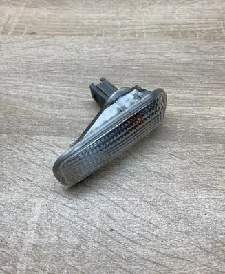 Honda HR-V Front fender indicator light 6R01391