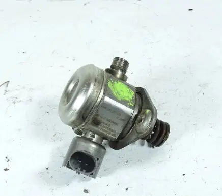 BMW 7 F01 F02 F03 F04 Fuel injection high pressure pump 7595339