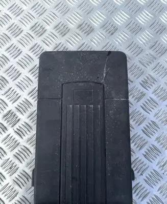 Volkswagen Touran I Battery box tray cover/lid 3C0915443A