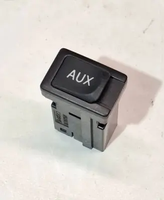 Lexus GS 300 350 430 450H AUX in-socket connector 8619048010 CALS0691A