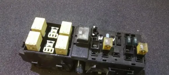 Suzuki Liana Fuse box set
