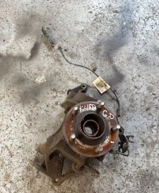 Ford Kuga II Rear wheel hub EJ7C2K316AB
