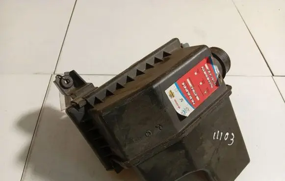 Mitsubishi Colt Air filter box MN130286