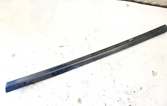 Audi A6 S6 C4 4A Front door trim (molding) Nenustayta Nenustatyta
