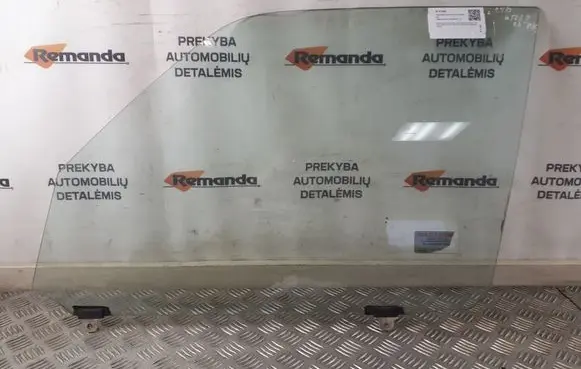 Toyota Land Cruiser (HDJ90) Front door window glass four-door