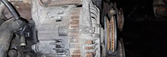 Suzuki Vitara (ET/TA) Generator/alternator a2t8237