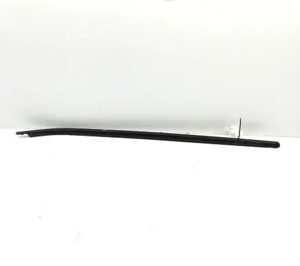 BMW X4 G02 Door glass trim 7410016