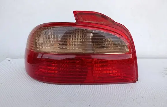 Toyota Avensis T220 Rear/tail lights 034N4P