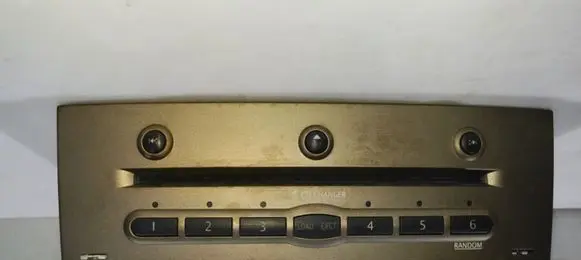 Renault Megane II CD/DVD changer 8200505121A 020385 54C03235K37A