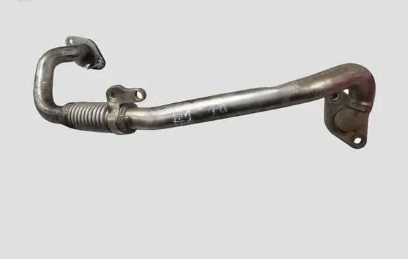 Volkswagen PASSAT B6 EGR valve line/pipe/hose 03L131521AK