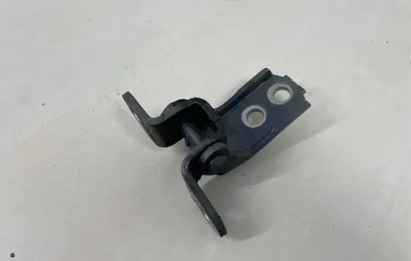 Toyota Avensis T270 Front door upper hinge