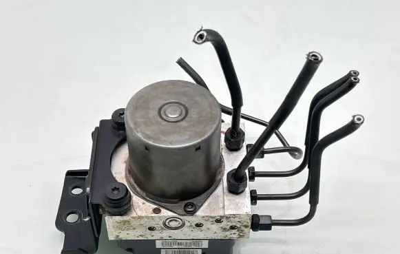 KIA Sorento ABS Pump 58900C5700 6158945100 C5894510