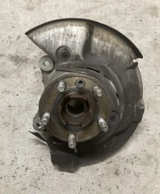 Front wheel hub spindle knuckle