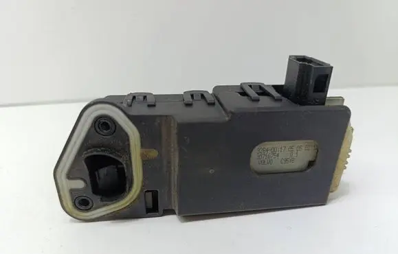 Volvo V50 Fuel tank cap lock motor 30716754