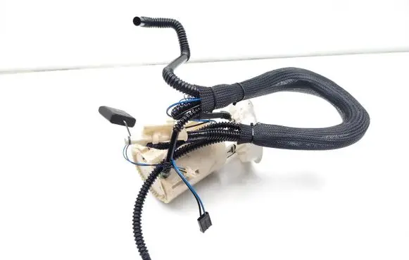 Mercedes-Benz CLS C219 In-tank fuel pump A2114705994
