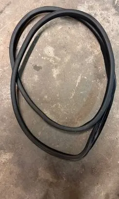 Mercedes-Benz ML W164 Rubber seal front door (on door) 