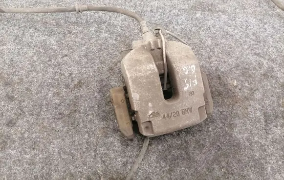 BMW X5 F15 Rear brake caliper 6776788