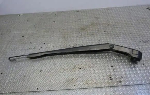 Honda Civic Front wiper blade arm