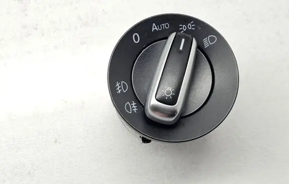 Volkswagen Golf VI Light switch 3C8941431N