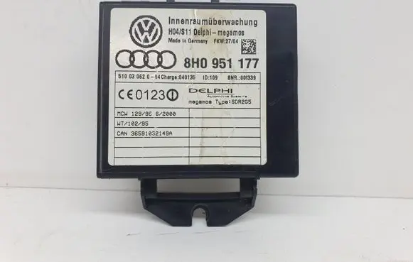 Audi A4 S4 B7 8E 8H Alarm control unit/module 8H0951177