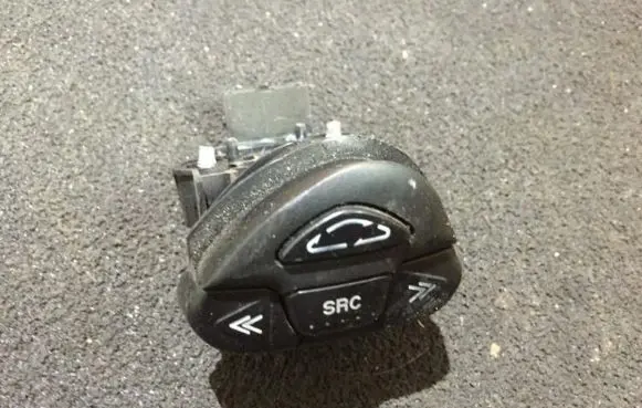 Nissan Almera N16 Multifunctional control switch/knob 54355381p1