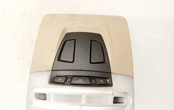 BMW 1 F20 F21 Front seat light e31639